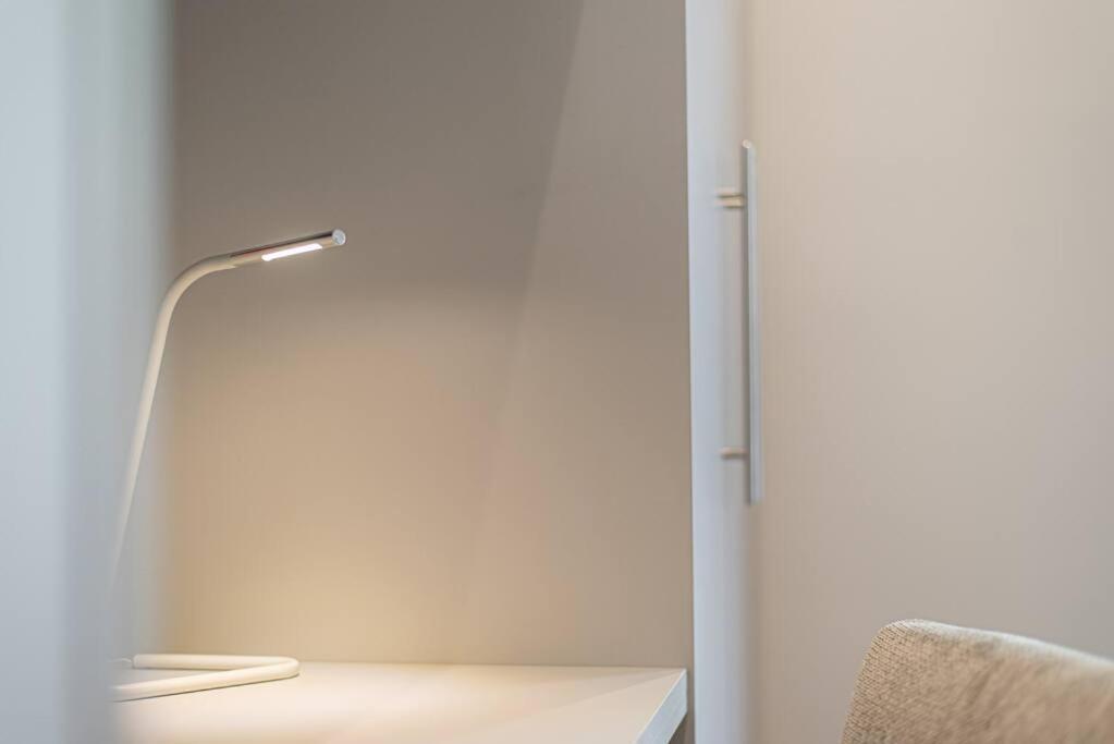 Peaceful Shelter In Apartment *